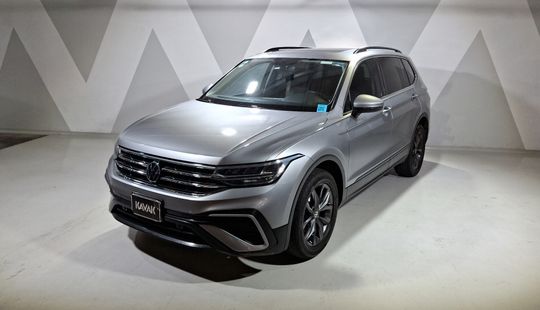 Volkswagen • Tiguan