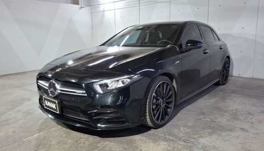Mercedes Benz • Clase A