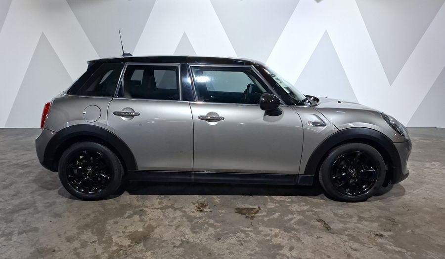 Mini Cooper 1.5 COOPER CHILI DCT Hatchback 2019