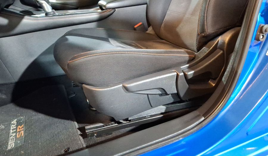 Nissan Sentra 2.0 SR CVT Sedan 2021