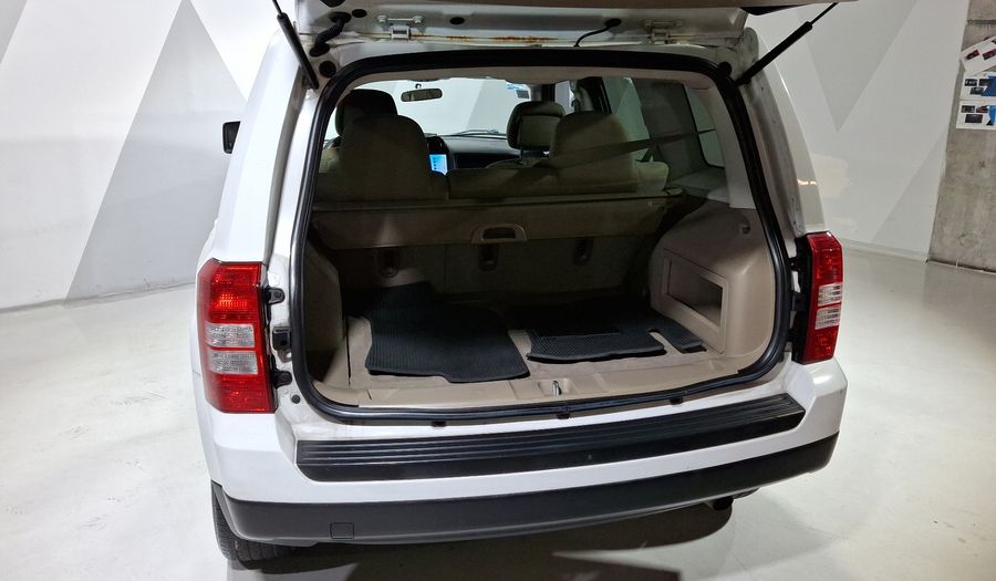 Jeep Patriot 2.4 SPORT FWD CVT Suv 2011
