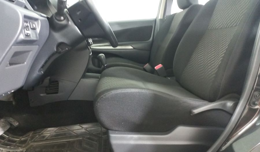 Toyota Avanza 1.5 LE AT Minivan 2018
