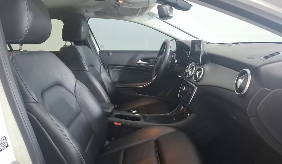 Mercedes Benz Clase Gla 1.6 GLA 200 CGI SPORT Suv 2016