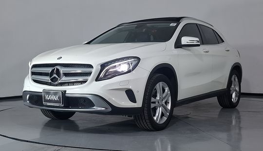 Mercedes Benz • Clase GLA