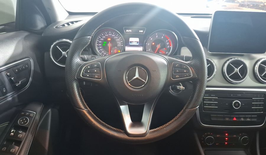 Mercedes Benz Clase Gla 1.6 GLA 200 CGI SPORT Suv 2016