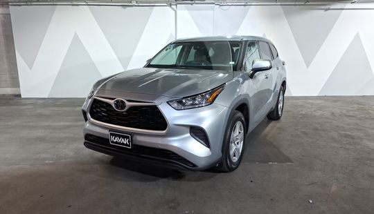 Toyota • Highlander