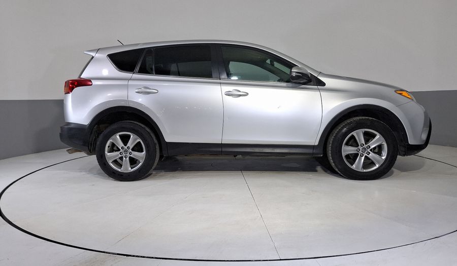 Toyota Rav4 2.5 XLE AWD AT Suv 2015