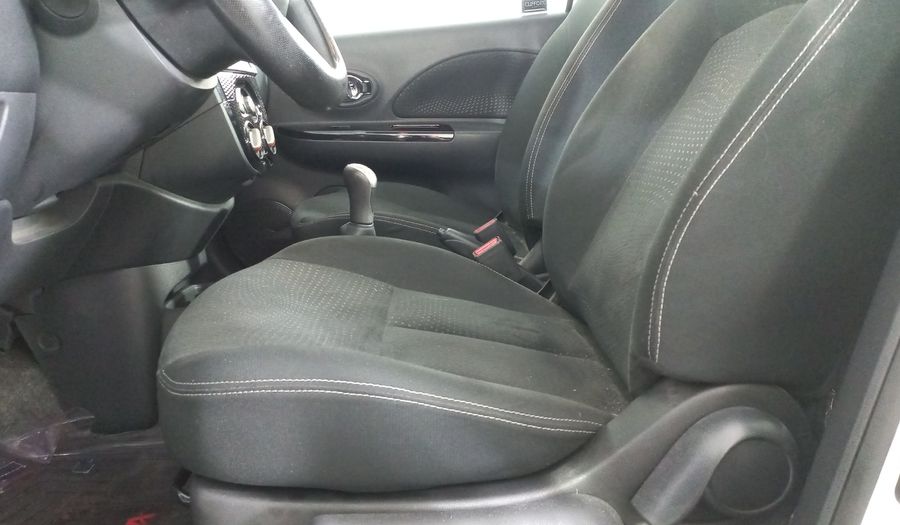 Nissan March 1.6 ADVANCE Hatchback 2021