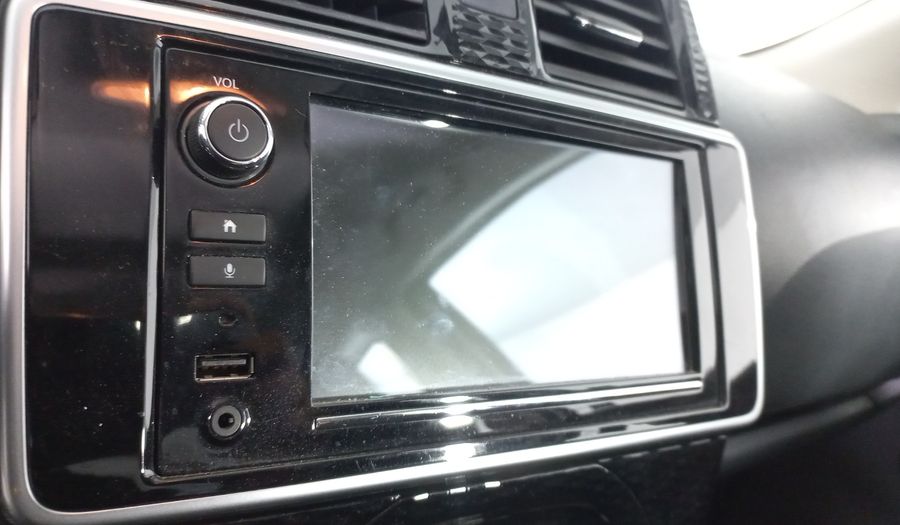 Nissan March 1.6 ADVANCE Hatchback 2021