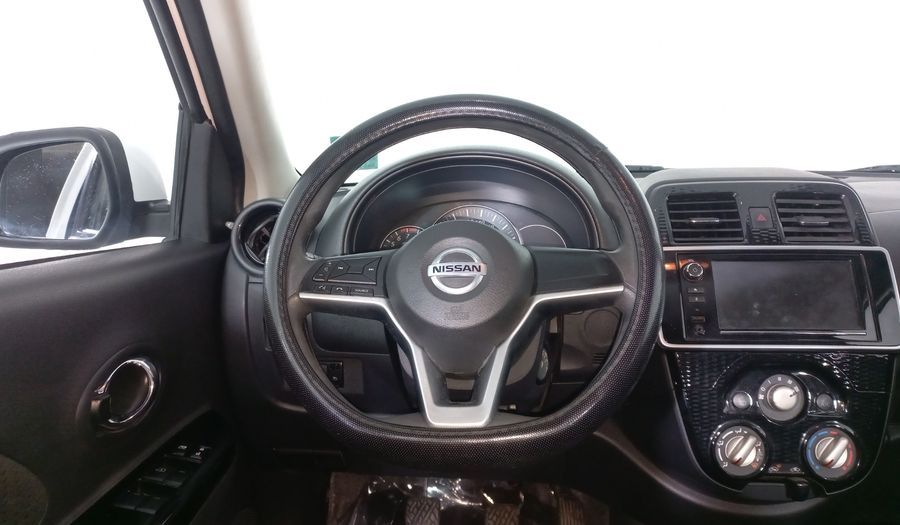 Nissan March 1.6 ADVANCE Hatchback 2021