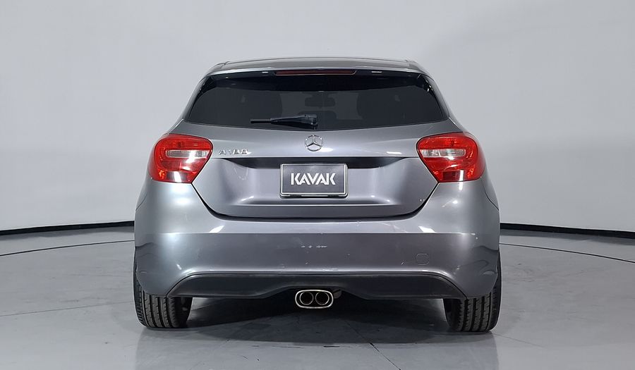 Mercedes Benz Clase A 1.6 180 CGI 7G-DCT Hatchback 2016