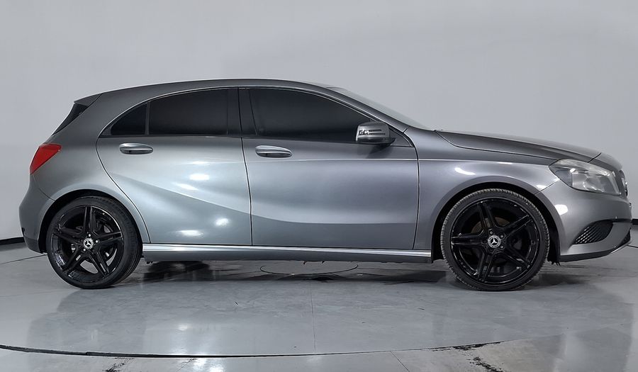 Mercedes Benz Clase A 1.6 180 CGI 7G-DCT Hatchback 2016
