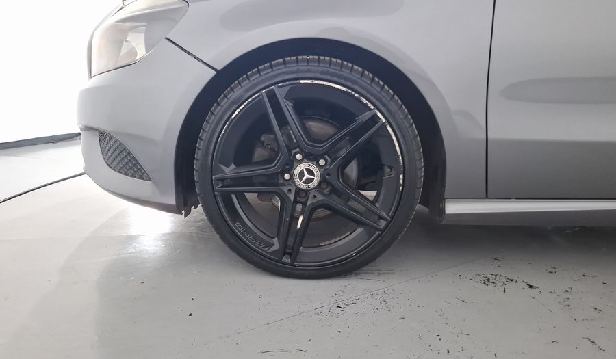Mercedes Benz Clase A 1.6 180 CGI 7G-DCT Hatchback 2016
