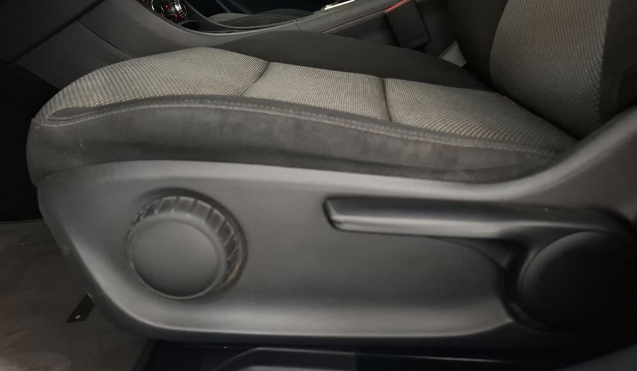 Mercedes Benz Clase A 1.6 180 CGI 7G-DCT Hatchback 2016