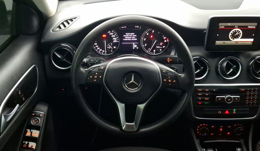 Mercedes Benz Clase A 1.6 180 CGI 7G-DCT Hatchback 2016