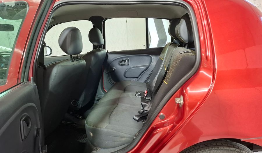 Renault Clio 1.1 MIO CONFORT Hatchback 2013