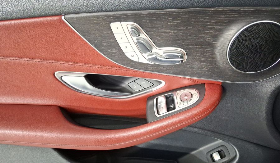 Mercedes Benz Clase C 2.0 300 AUTO Coupe 2019