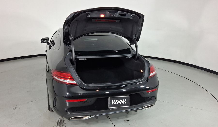 Mercedes Benz Clase C 2.0 300 AUTO Coupe 2019