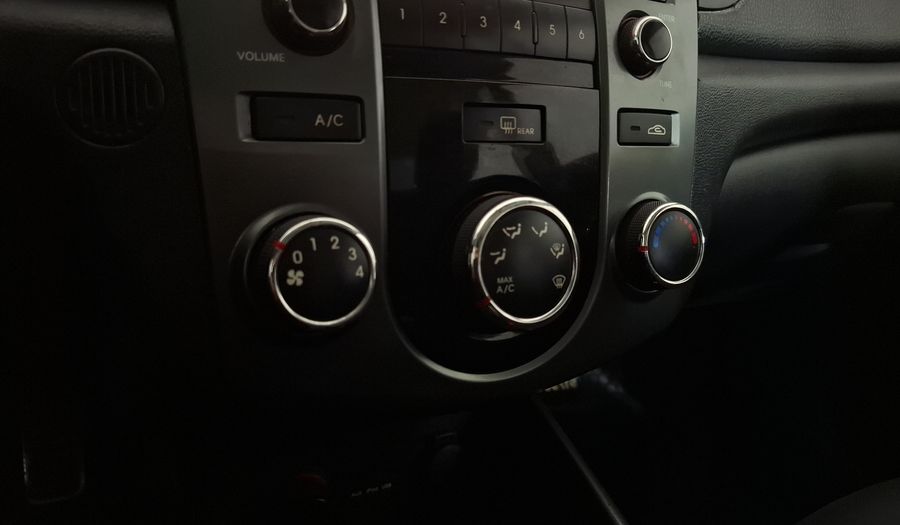 Kia Cerato 1.6 SX AC DAB Sedan 2013