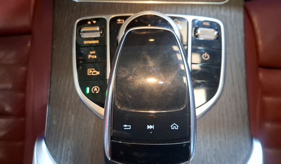 Mercedes Benz Clase C 2.0 300 AUTO Coupe 2019