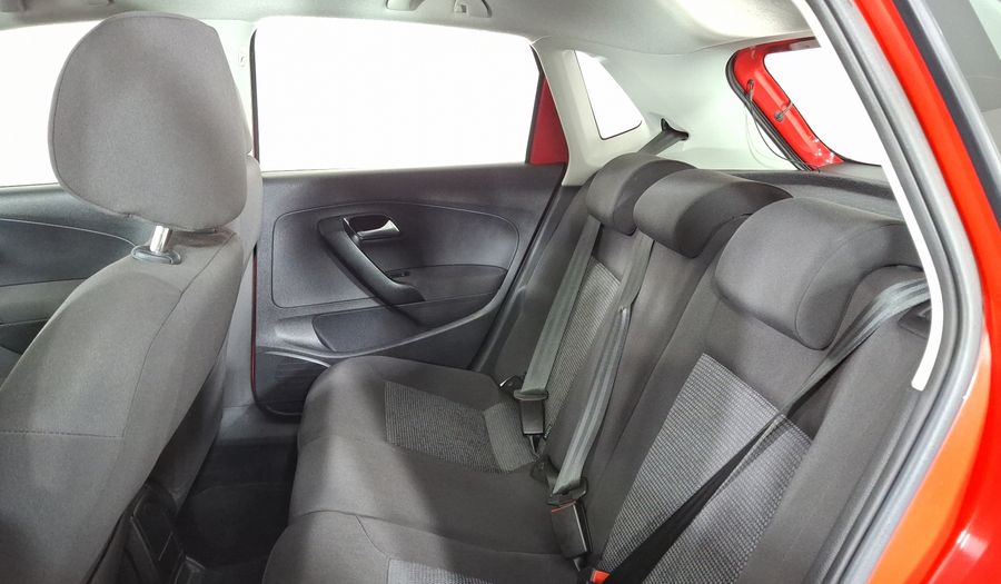 Volkswagen Polo 1.6 COMFORTLINE PLUS AUTO Hatchback 2020
