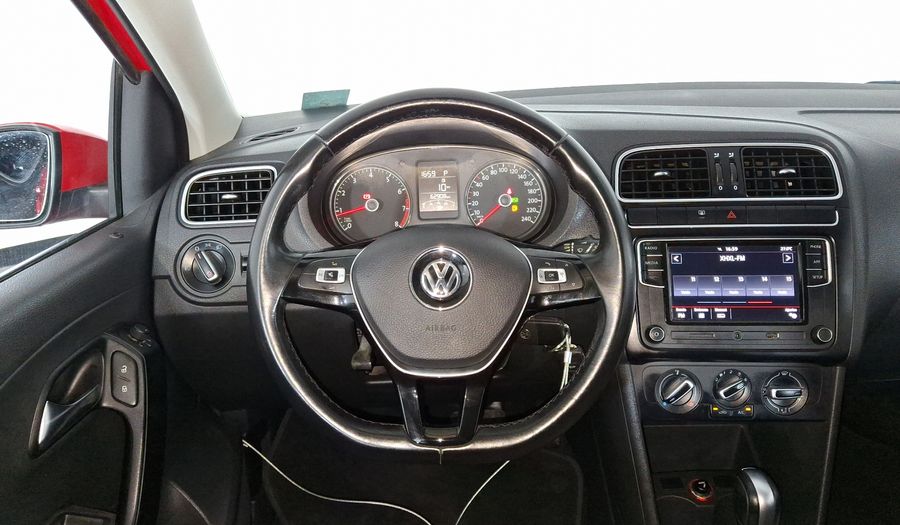 Volkswagen Polo 1.6 COMFORTLINE PLUS AUTO Hatchback 2020