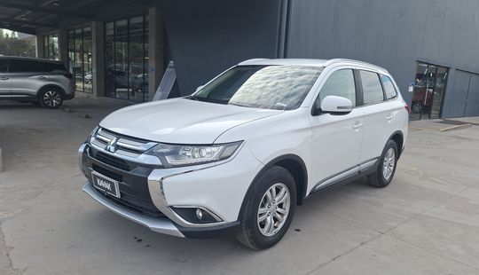 Mitsubishi • Outlander
