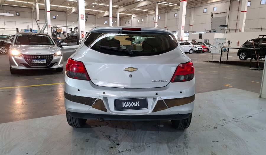 Chevrolet Onix 1.4 LTZ AT Hatchback 2015