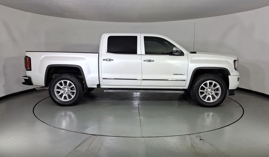 Gmc Sierra 6.2 DENALI E AT 4WD Pickup 2016
