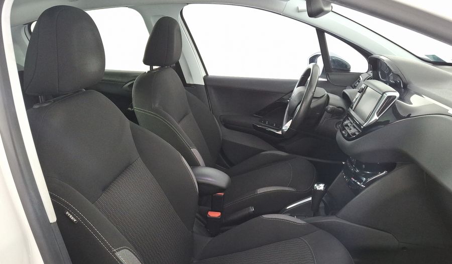 Peugeot 208 1.6 FELINE AT Hatchback 2017