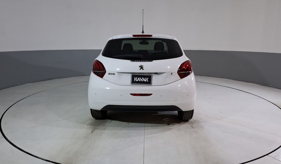 Peugeot 208 1.6 FELINE AT Hatchback 2017
