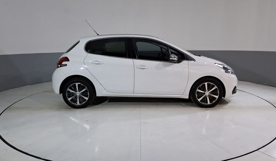 Peugeot 208 1.6 FELINE AT Hatchback 2017