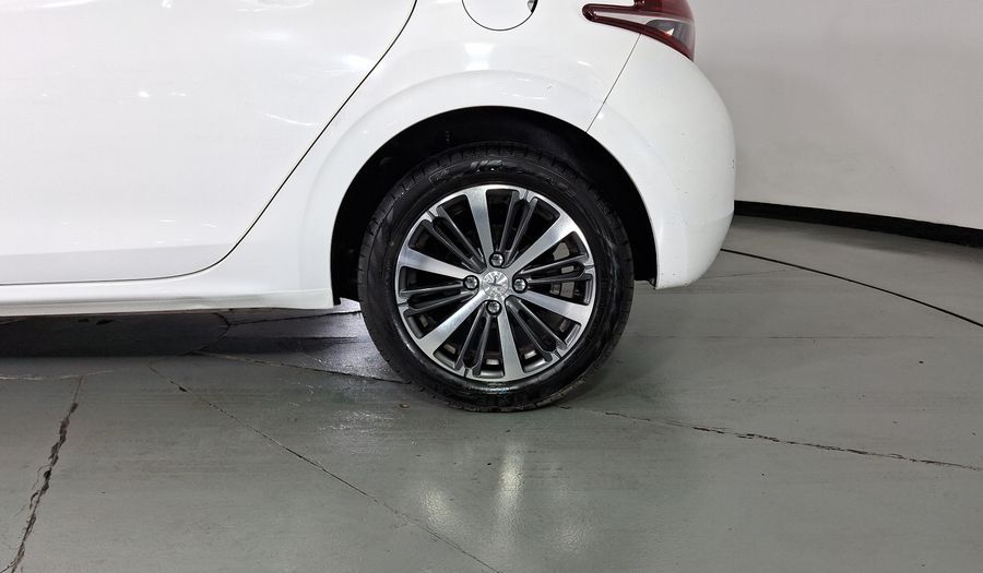 Peugeot 208 1.6 FELINE AT Hatchback 2017