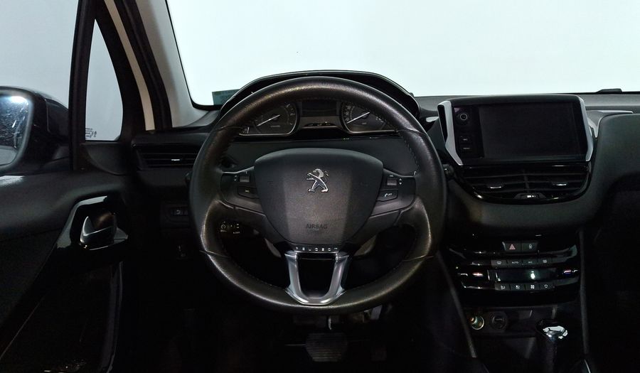 Peugeot 208 1.6 FELINE AT Hatchback 2017