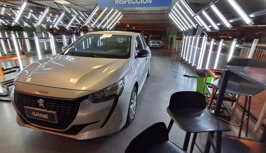 Peugeot • 208