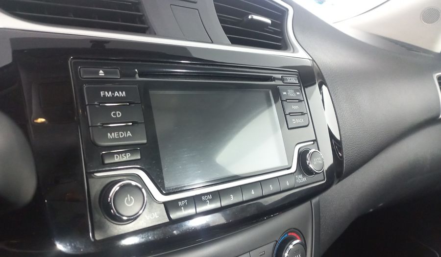 Nissan Sentra 1.8 ADVANCE AUTO Sedan 2019
