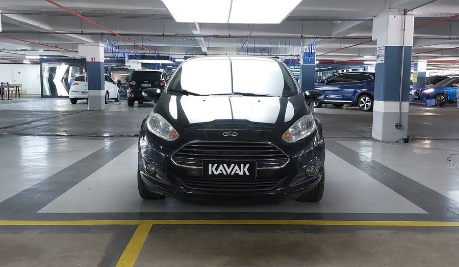 Ford Fiesta 1.6 16V TIVCT SEDAN TITANIUM POWERSHIFT Sedan 2015
