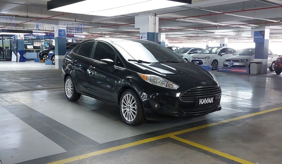 Ford Fiesta 1.6 16V TIVCT SEDAN TITANIUM POWERSHIFT Sedan 2015