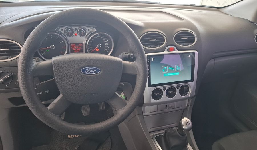Ford Focus Ii 1.6 TREND Hatchback 2013