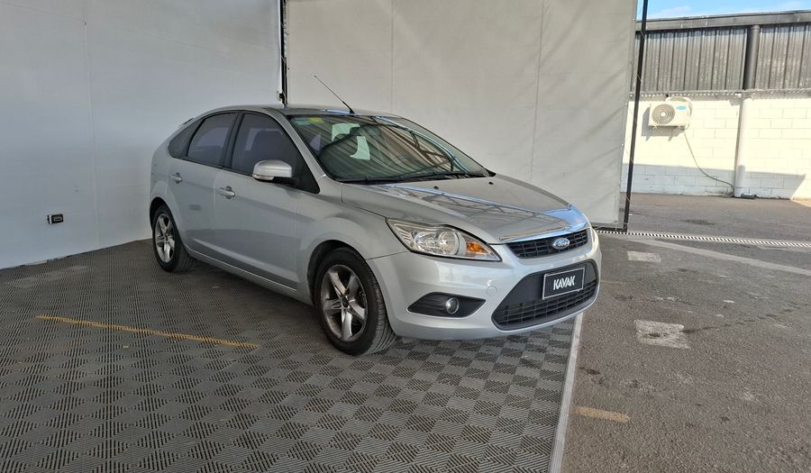 Ford Focus Ii 1.6 TREND Hatchback 2013