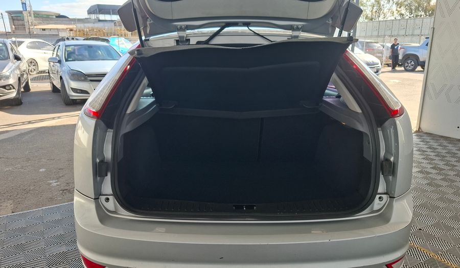 Ford Focus Ii 1.6 TREND Hatchback 2013
