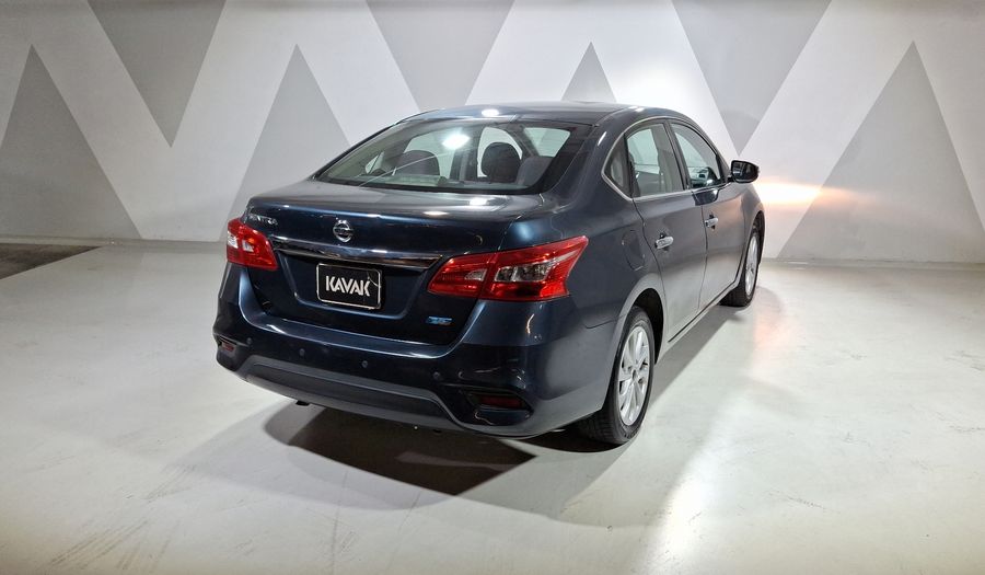 Nissan Sentra 1.8 ADVANCE CVT Sedan 2017