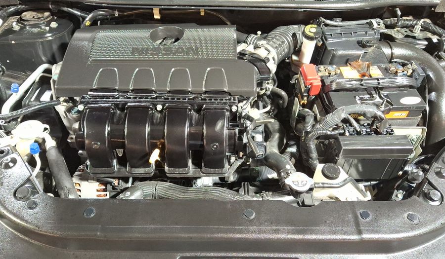 Nissan Sentra 1.8 ADVANCE CVT Sedan 2017