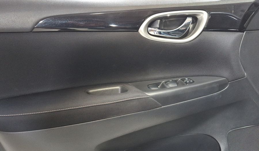 Nissan Sentra 1.8 ADVANCE CVT Sedan 2017
