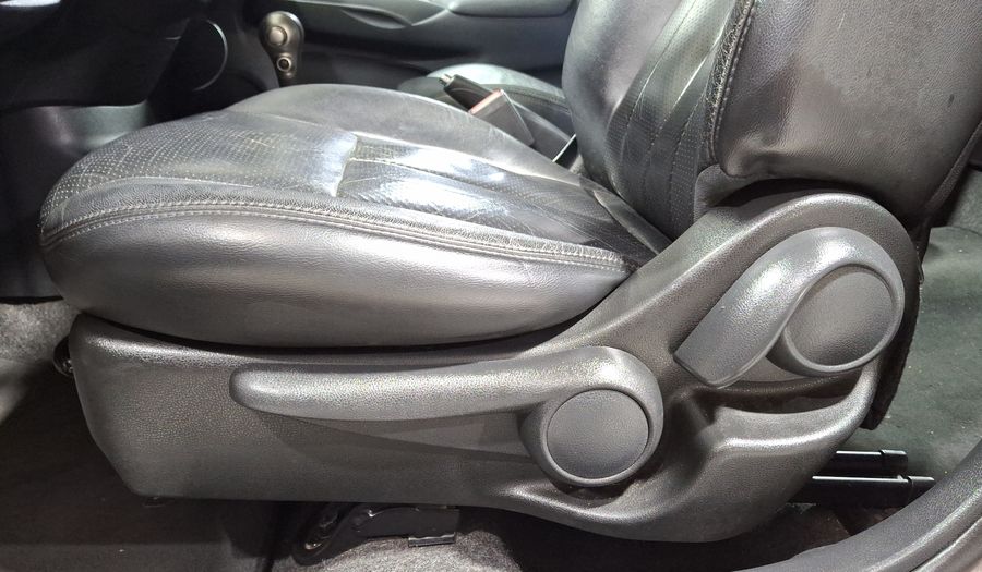 Nissan Versa 1.6 EXCLUSIVE TA AC Sedan 2014