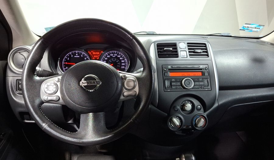 Nissan Versa 1.6 EXCLUSIVE TA AC Sedan 2014
