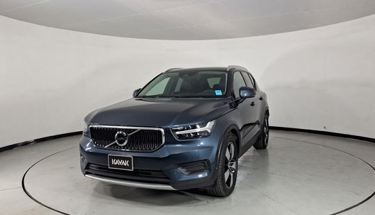 Volvo • XC40