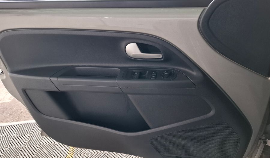 Volkswagen Up 1.0 HIGH UP Hatchback 2016