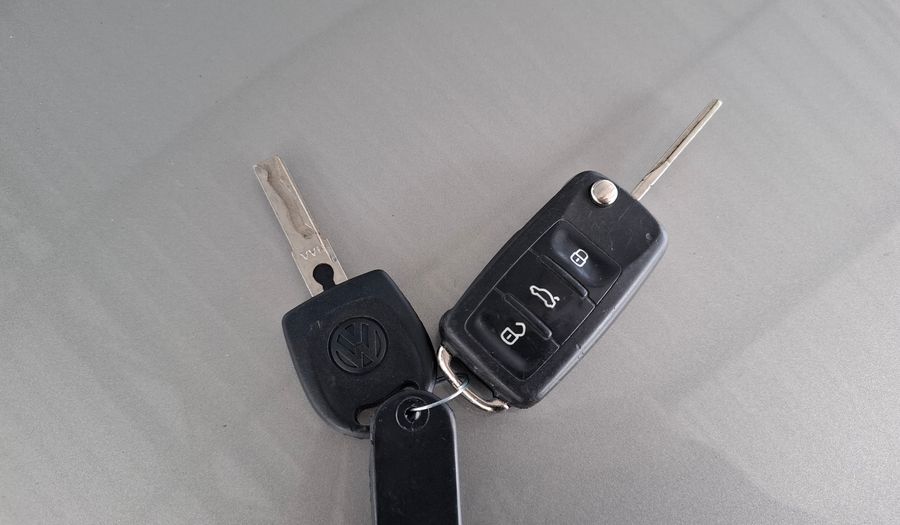 Volkswagen Up 1.0 HIGH UP Hatchback 2016
