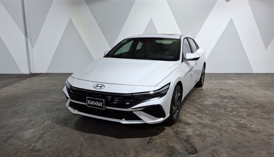 Hyundai • Elantra